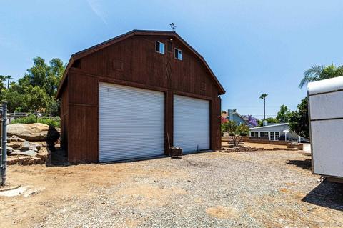 1572 Hidden Mesa Rd, El Cajon, CA 92019 photo 25