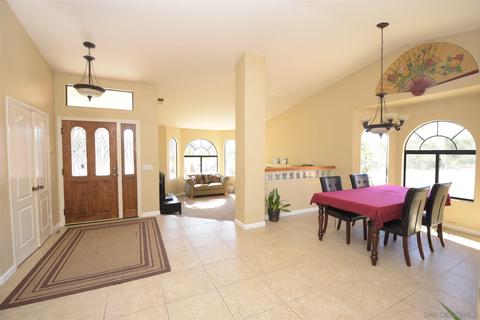 25245 Hereford Dr, Ramona, CA 92065 photo 9