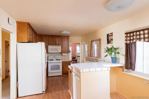 9444 Alto Dr, La Mesa, CA 91941 photo 9