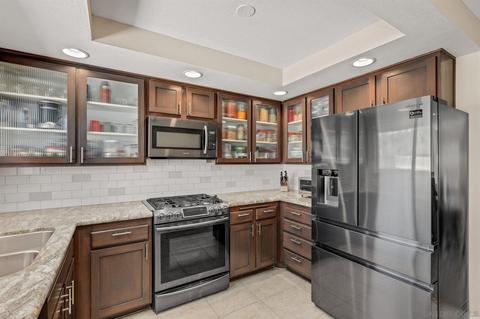 4245 Tiberon Dr, Oceanside, CA 92056 photo 2