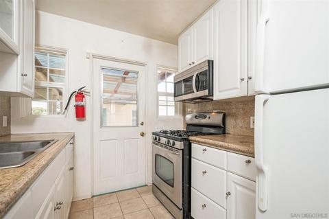 8782 Jefferson Ave, La Mesa, CA 91941 photo 11