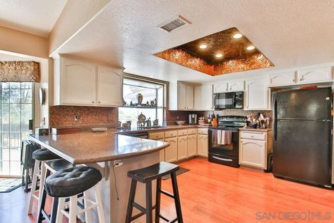 24813 Cantara Way, Ramona, CA 92065 photo 2