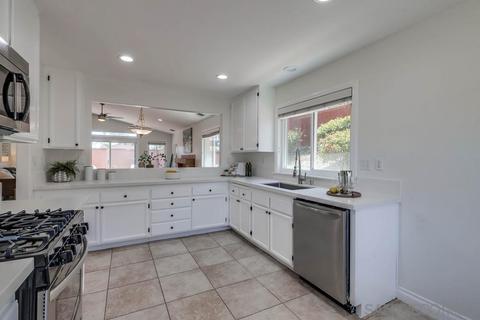 1584 Jonathon St, Vista, CA 92083 photo 7