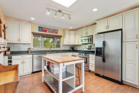 2606 Mesa Dr, Oceanside, CA 92054 photo 7