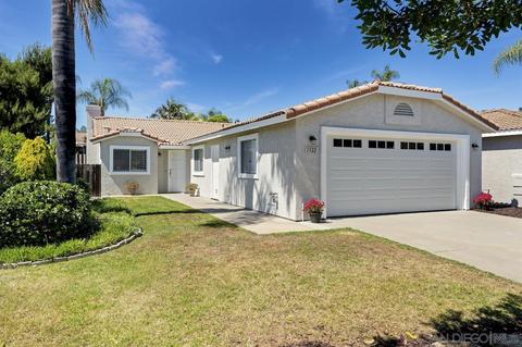 1322 Monique Ct, Vista, CA 92084 photo 2