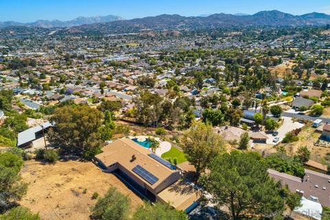 1458 Windridge Dr, El Cajon, CA 92020 photo 3