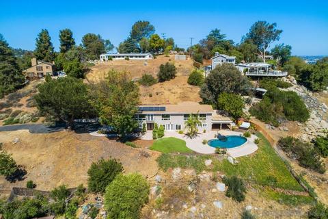 1458 Windridge Dr, El Cajon, CA 92020 photo 2