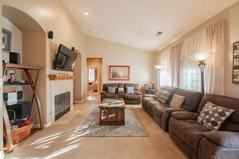 1104 Amelia Pl, Escondido, CA 92026 photo 5