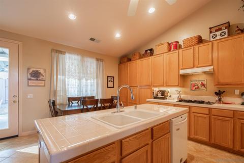 1104 Amelia Pl, Escondido, CA 92026 photo 6