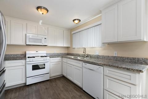 8427 Carlton Oaks Dr, Santee, CA 92071 photo 8