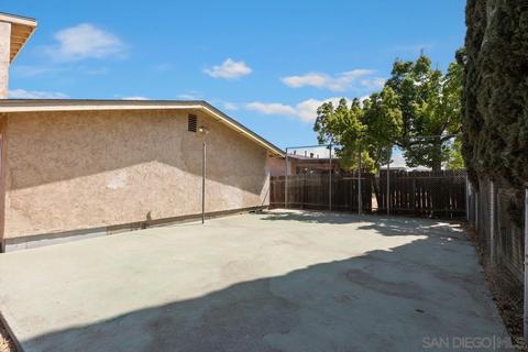8427 Carlton Oaks Dr, Santee, CA 92071 photo 18