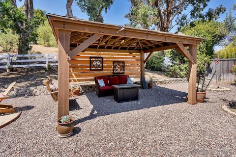 1041 Silver Stallion Dr, Vista, CA 92081 photo 37