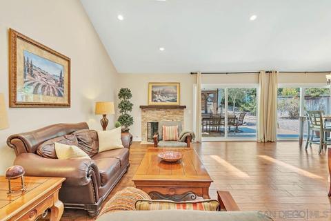 1041 Silver Stallion Dr, Vista, CA 92081 photo 7