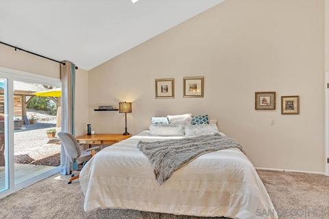 1041 Silver Stallion Dr, Vista, CA 92081 photo 24