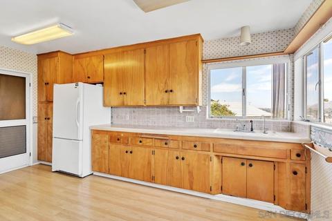 4456 Acacia Ave, La Mesa, CA 91941 photo 5