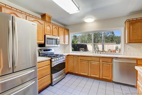 10619 Ironwood Ave, Santee, CA 92071 photo 3