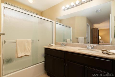 2001 Courage St, Vista, CA 92081 photo 16