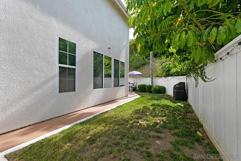 2001 Courage St, Vista, CA 92081 photo 25