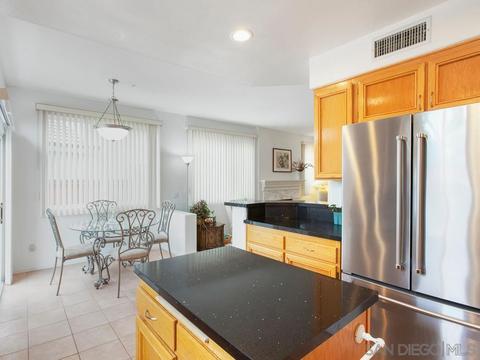 2453 Bear Rock Gln, Escondido, CA 92026 photo 12