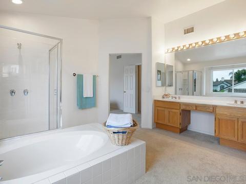 2453 Bear Rock Gln, Escondido, CA 92026 photo 26