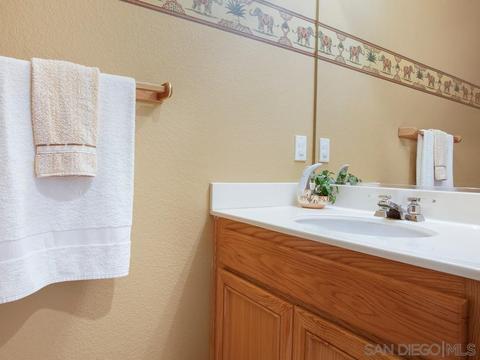 2453 Bear Rock Gln, Escondido, CA 92026 photo 36