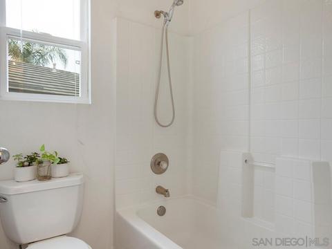 2453 Bear Rock Gln, Escondido, CA 92026 photo 32