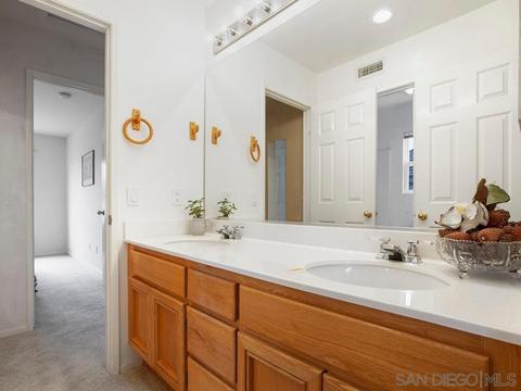 2453 Bear Rock Gln, Escondido, CA 92026 photo 31