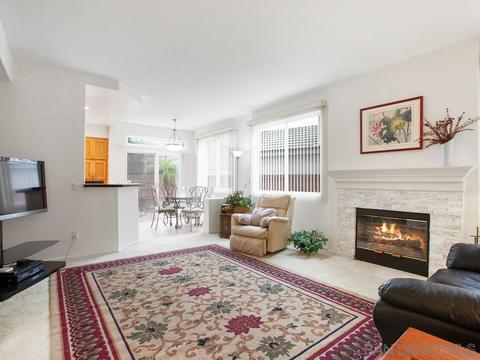 2453 Bear Rock Gln, Escondido, CA 92026 photo 8