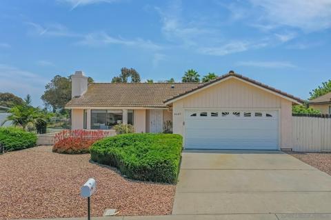 4607 Briar Ridge Rd, Oceanside, CA 92056 photo 2