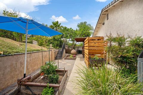 1440 Flora Vis, Escondido, CA 92027 photo 8