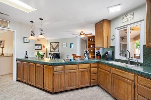 1440 Flora Vis, Escondido, CA 92027 photo 25