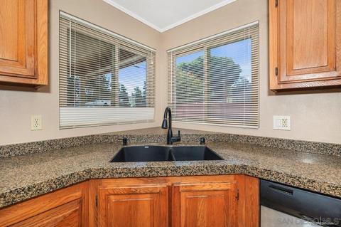 8620 Ellsworth Ln, Santee, CA 92071 photo 2