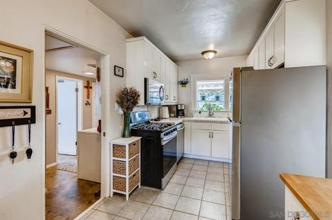 484 Silvery Ln, El Cajon, CA 92020 photo 11