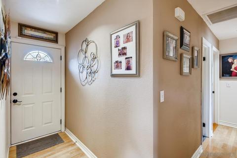 8920 New Seabury Dr, Santee, CA 92071 photo 5