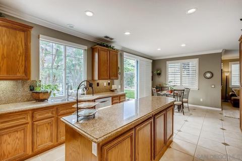 6474 Willow Pl, Carlsbad, CA 92011 photo 12
