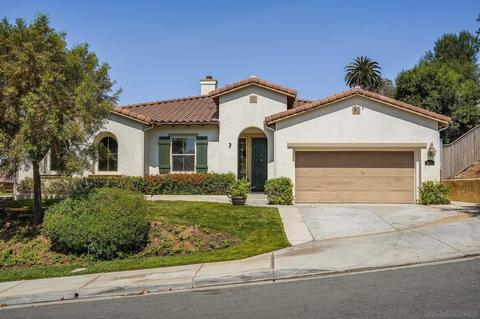821 Red Blush Rd, Escondido, CA 92027 photo 2