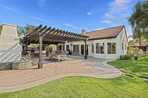 360 Vista Marazul, Oceanside, CA 92057 photo 11