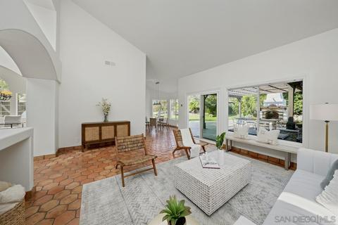 360 Vista Marazul, Oceanside, CA 92057 photo 2