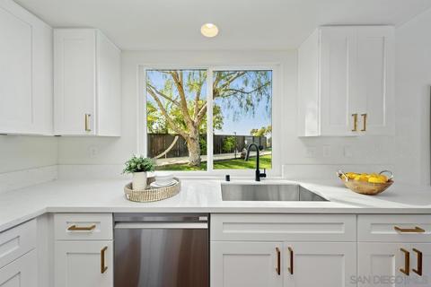 360 Vista Marazul, Oceanside, CA 92057 photo 7