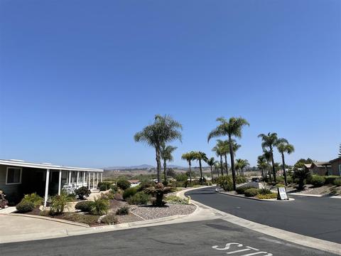 5221 Colonial Way, Oceanside, CA 92057 photo 6