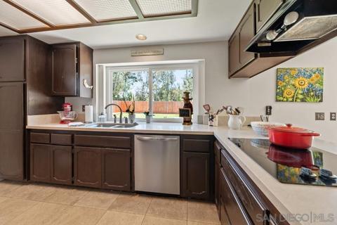13227 Treecrest St, Poway, CA 92064 photo 3