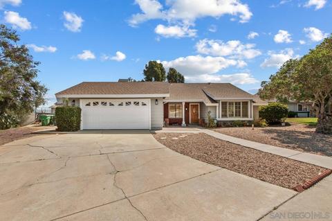 234 Luiseno, Oceanside, CA 92057 photo 4
