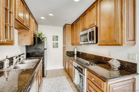 8570 Via Mallorca #C, La Jolla, CA 92037 photo 5