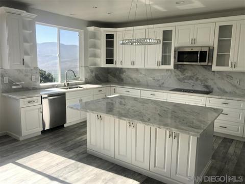 1041 Coronado Ave, Spring Valley, CA 91977 photo 4