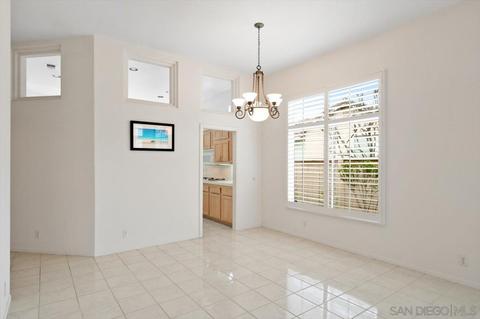 837 Calle Montera, Escondido, CA 92025 photo 4