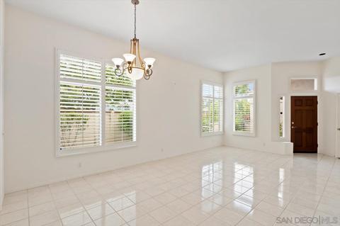837 Calle Montera, Escondido, CA 92025 photo 5