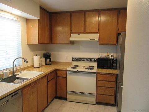 9446 Carlton Oaks Dr #C, Santee, CA 92071 photo 5