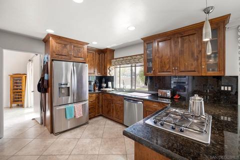 3621 Laredo St, Carlsbad, CA 92010 photo 5