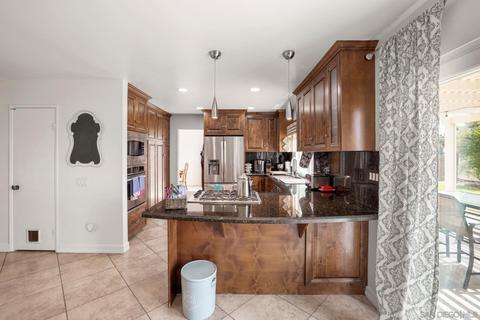 3621 Laredo St, Carlsbad, CA 92010 photo 4