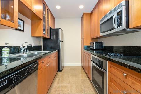 8528 Via Mallorca #E, La Jolla, CA 92037 photo 4